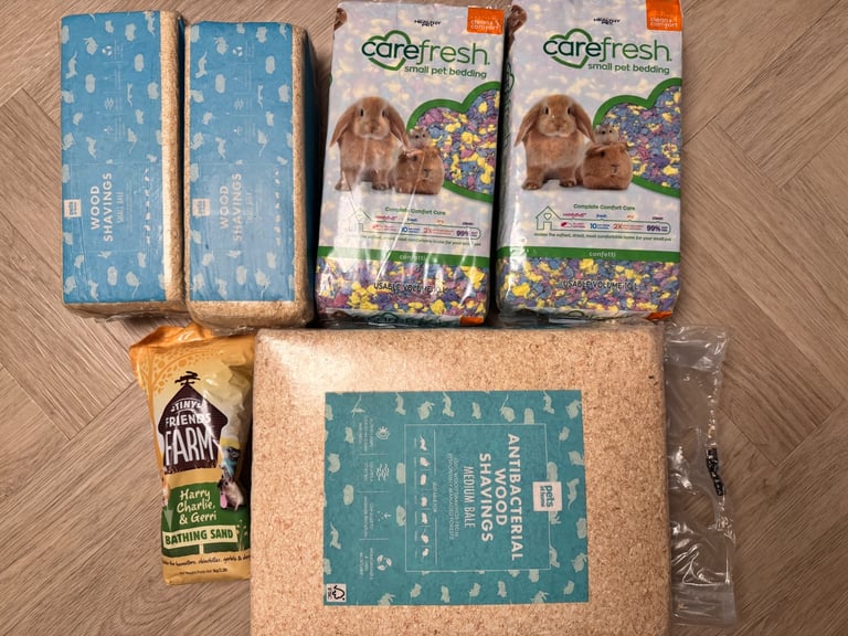 Small pets bedding, wood shaving and bath sand 