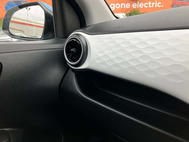 2022 Hyundai i10 1.2 MPi Premium 5dr Auto Hatchback PETROL Automatic