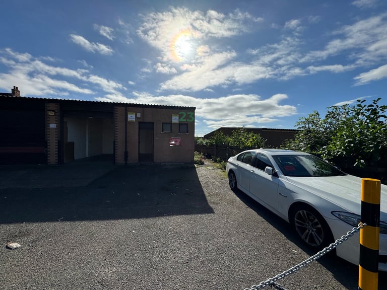 image for Small industrial unit secure with parking, 10 MINS FROM TOWN, great location 