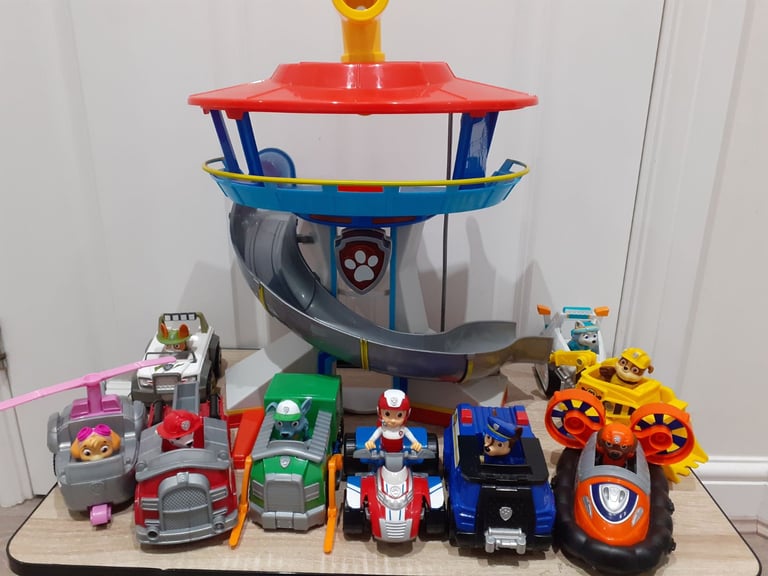 image for Paw Patrol Rescue Lookout Tower including 9 vehicles & figures