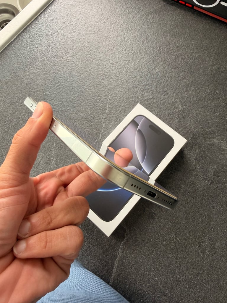 iPhone 16 Pro Max - 256GB