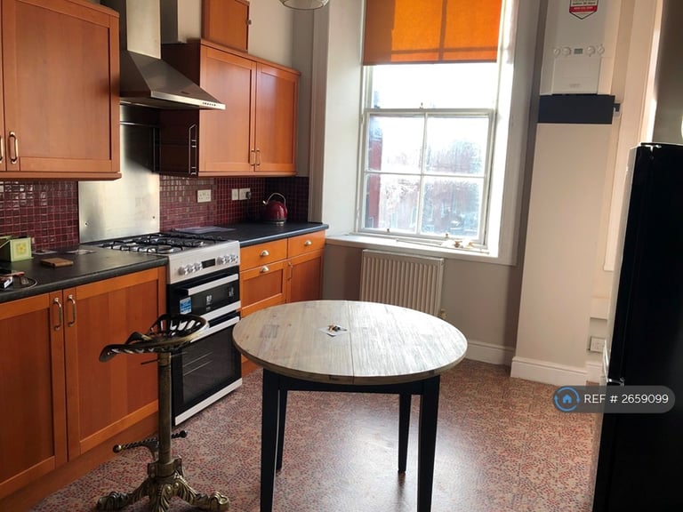 1 bedroom flat in Dixon Road, Glasgow, G42 (1 bed) (#2659099)