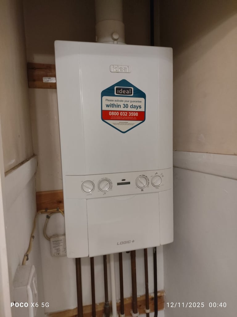 3 bedroom semi-detached house for rent (available now) Internal photos