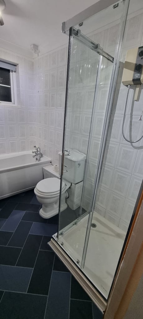 3 Bedrooms House, Very well presented, Great Location