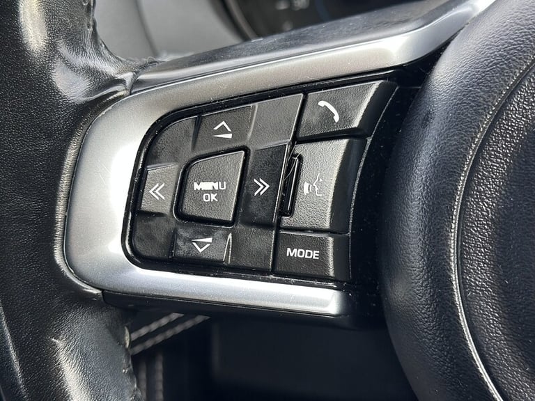 2018 Jaguar F-Pace 2.0d [163] R-Sport 5dr ESTATE DIESEL Manual