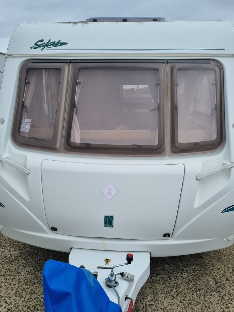 Abbey safari fixed bed excellent condition 