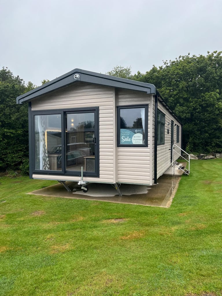 Luxury holiday home on beautiful owners only park with incredible views