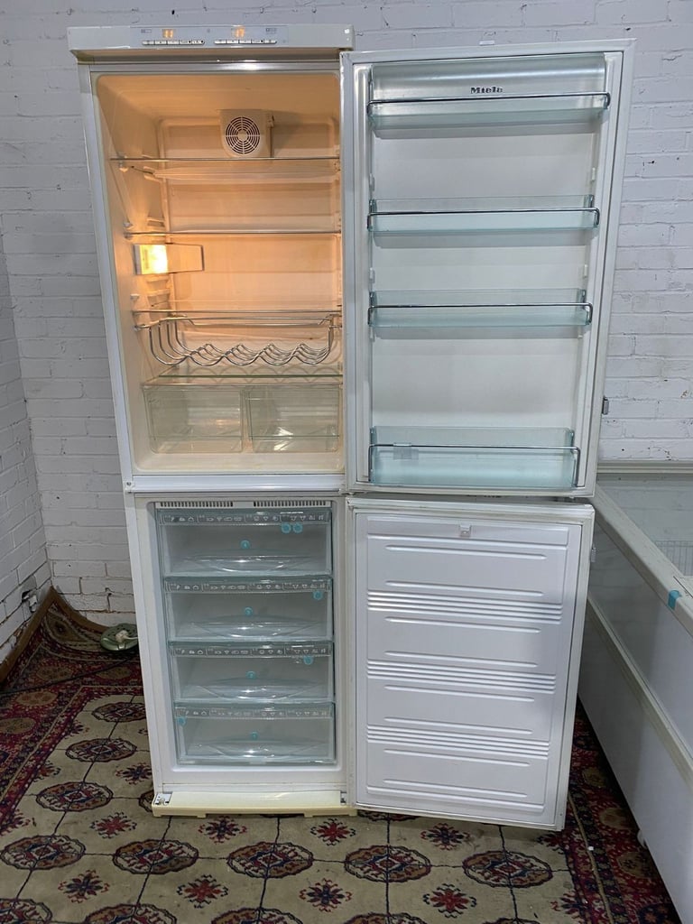 🚚 TopBrand Miele Tall 2M Fridge Freezer