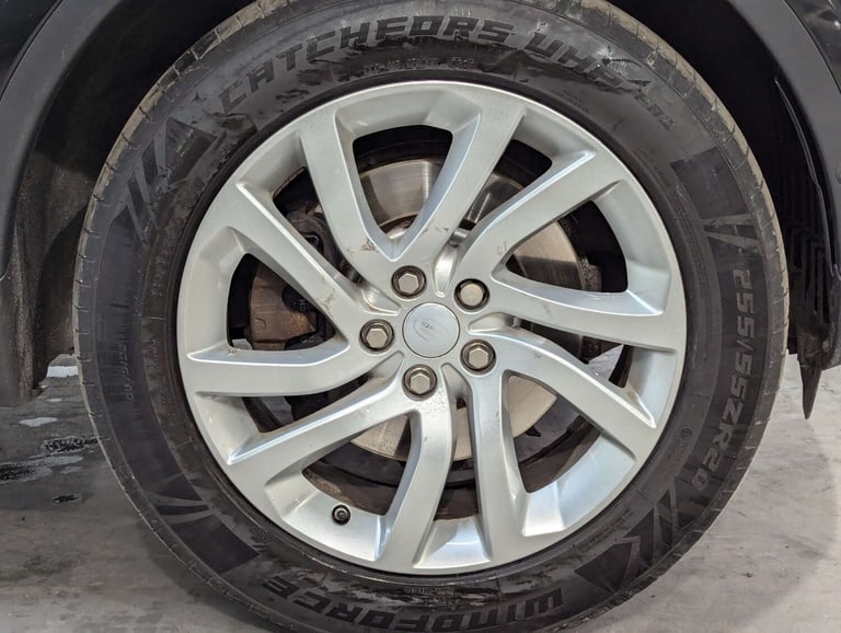 2017 Land Rover Discovery 2.0 Discovery HSE SD4 Auto 4WD 5dr SUV Diesel Automatic