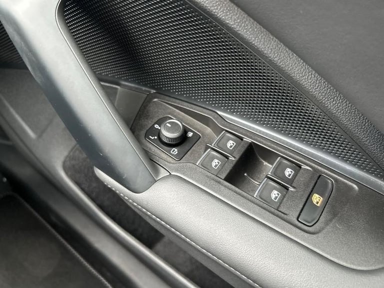 2024 Volkswagen Tiguan 1.5 eTSI (150ps) R-Line DSG Automatic SUV Hybrid Automatic