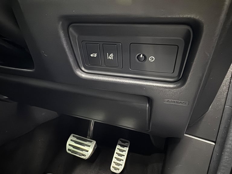 2017 Land Rover Discovery Sport 2.0 TD4 HSE Dynamic Lux Auto 4WD Euro 6 (s/s) 5dr ESTATE Diesel A...