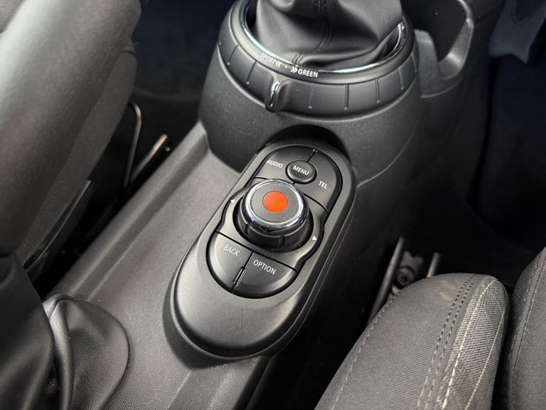 2015 MINI Hatch 1.5 Cooper Euro 6 (s/s) 3dr HATCHBACK Petrol Manual