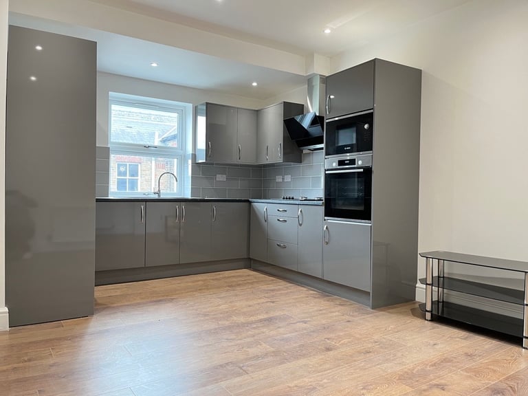 image for Newly refurbished 2 bedroom flat in Tottenham N17