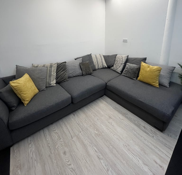 Cosey Grey Lazy Corner Sofa DELIVERY AVAILABLE!!