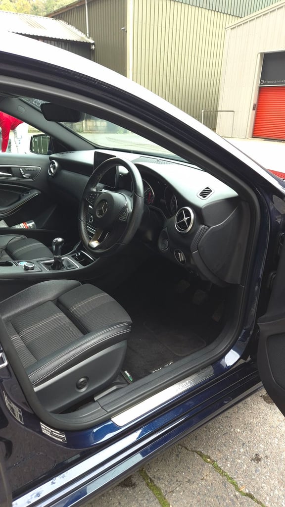 Mercedes-Benz, A CLASS, Hatchback, 2018, Manual, 1595 (cc), 5 doors