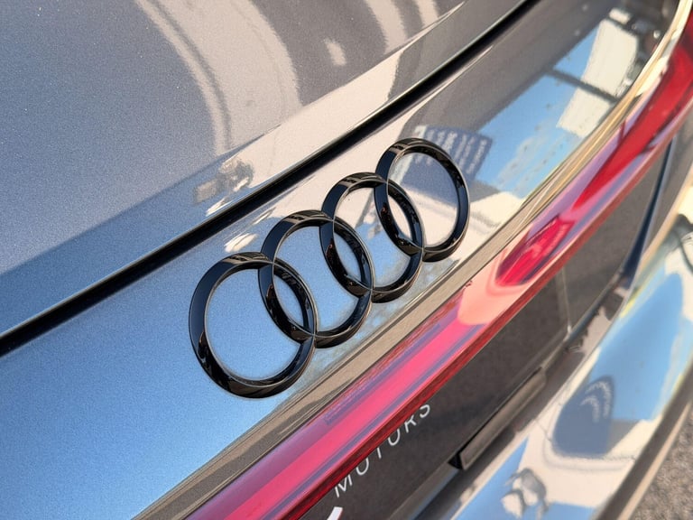 2023 Audi RS e-tron GT 93.4kWh Carbon Vorsprung Saloon 4dr Electric Auto quattro (598 ps) COUPE E...