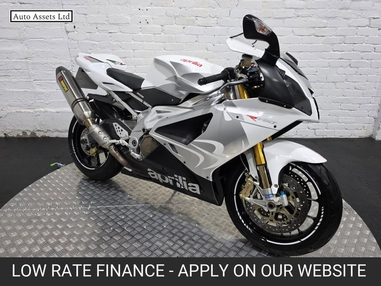image for 2011 Aprilia RSV 1000 1000 R Petrol Manual (143 bhp) Super Sports Petrol Manual