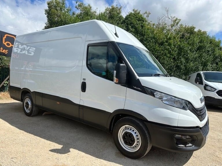 2023 Iveco Daily 35S14 3520WB High Roof 136PS + AC Large Van Diesel Manual