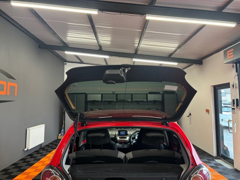2014 Toyota AYGO 1.0 VVT-i Move with Style 5dr HATCHBACK Petrol Manual