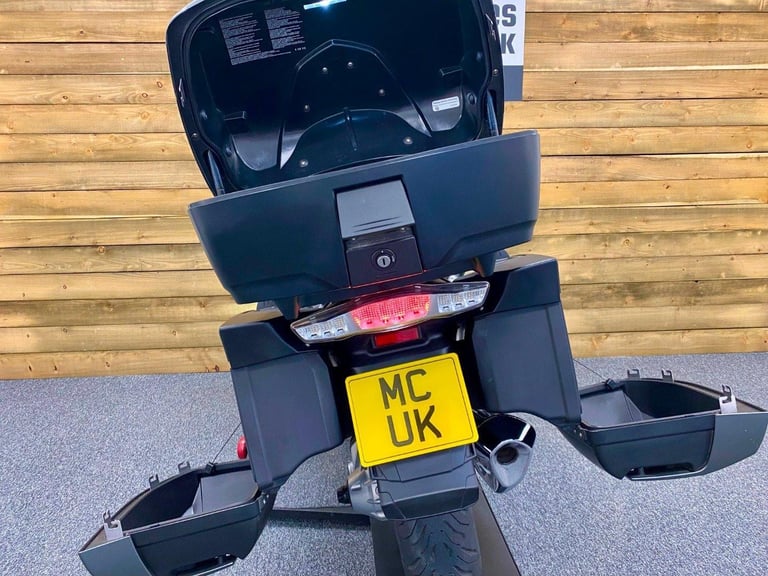 SUPERB CONDITION 2015 BMW R1200RT LE, FSH, 12 MONTHS NATIONWIDE WARRANTY