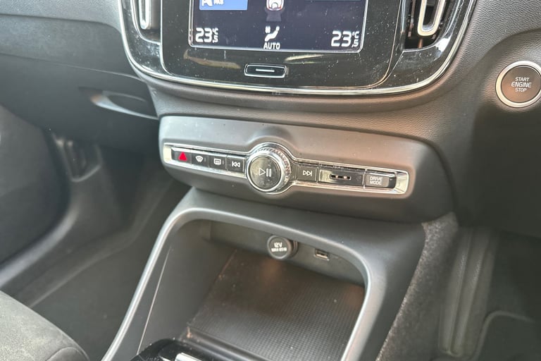 2022 Volvo XC40 1.5 T3 [163] R DESIGN 5dr Geartronic Estate Petrol Automatic