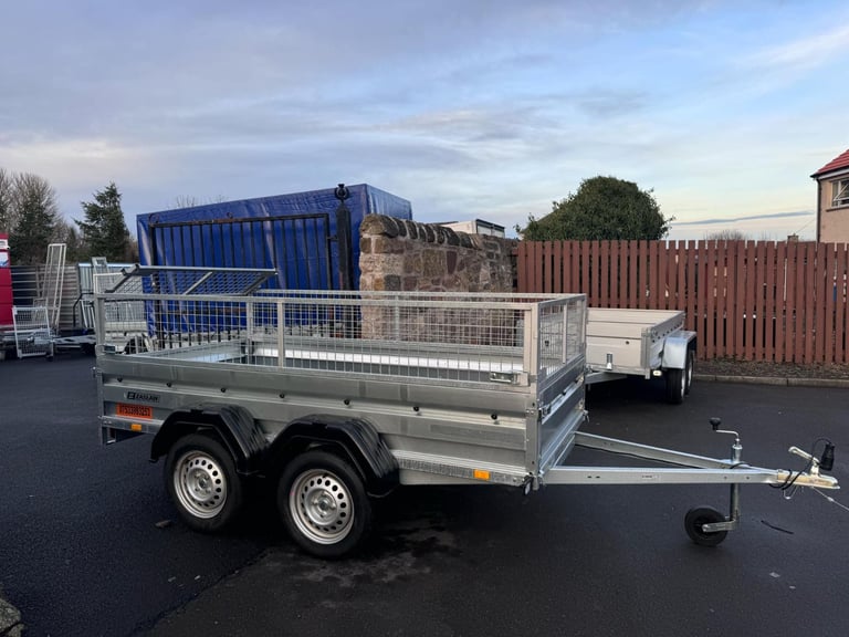 BRAND NEW ZASLAW 265T 8,7FT x 4,4FT TWIN AXLE TRAILER WITH 40CM MESH
