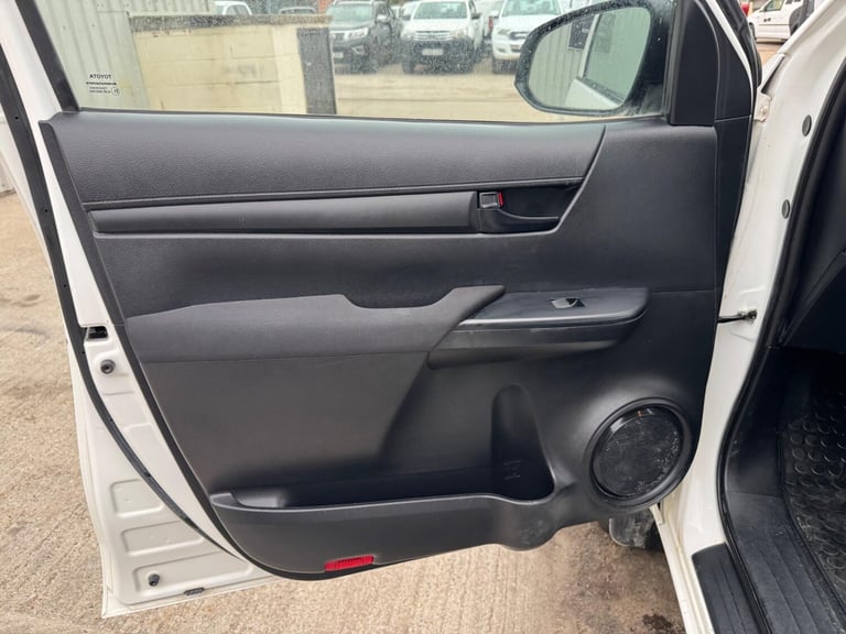 2019 Toyota Hilux Active D/Cab Pick Up 2.4 D-4D PICK UP DIESEL Manual