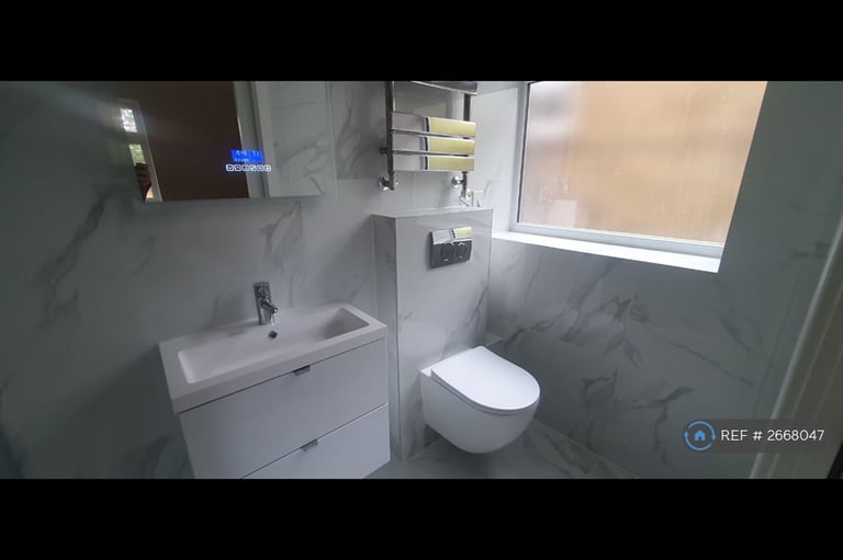 3 bedroom flat in Chatsworth Road, London, NW2 (3 bed) (#2668047)