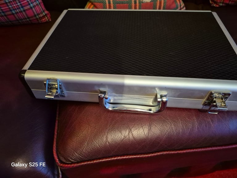 Aluminum brief case 
