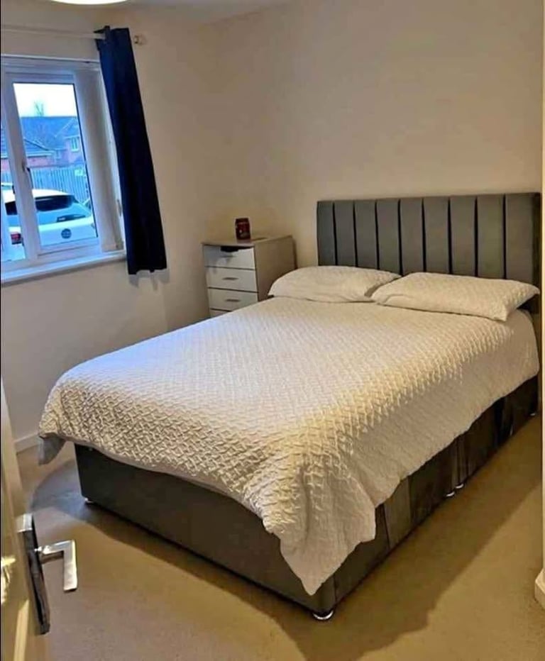 image for Luxury DIVAN 4FT6 Double Divan Bed Base With Mattress & Storage --- 20% Off 