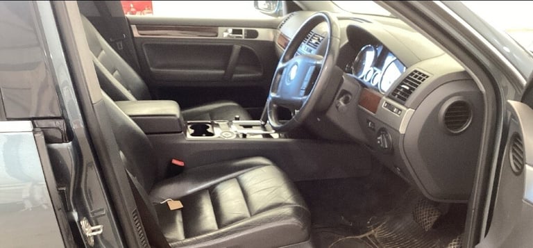 VOLKSWAGEN TOUAREG 2.5 TDI SE SPORT 5DR AUTO AUTOMATIC *12 MONTH'S MOT* 4X4 SUV