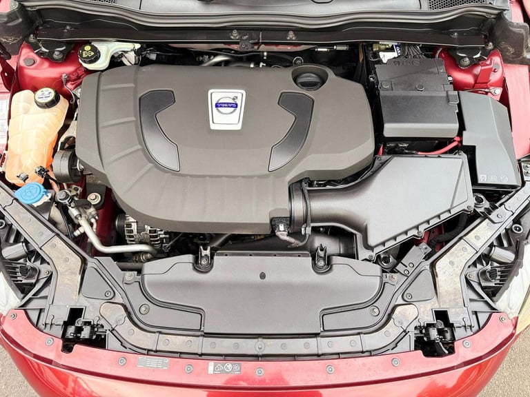 2013 Volvo V40 D3 SE 5dr Geartronic HATCHBACK Diesel Automatic