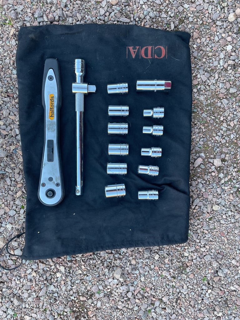 image for Halfords socket set