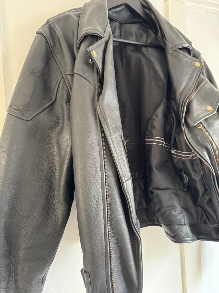 Thick leather Bikers Jacket XL Price Reduced  