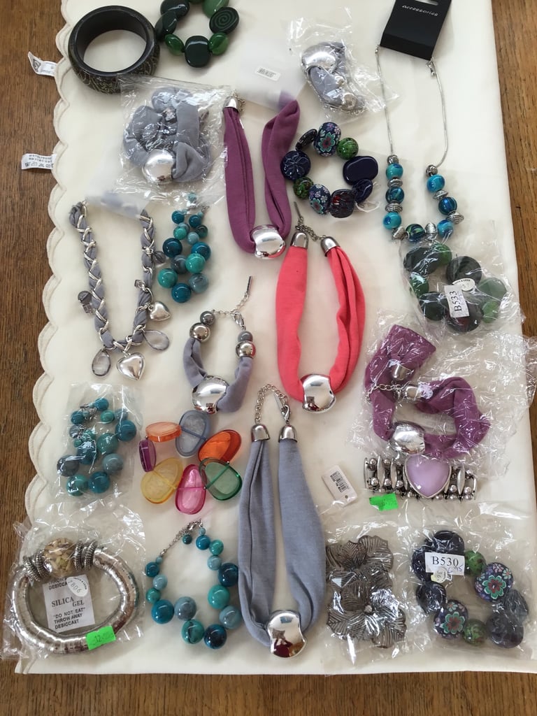 image for Jewellary brand new 21 pc job lot.necklaces ,bracelets,earings