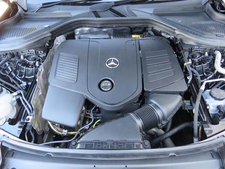 2024 Mercedes-Benz GLC GLC 300e 4Matic AMG Line 5dr 9G-Tronic ESTATE PETROL/ELECTRIC Automatic