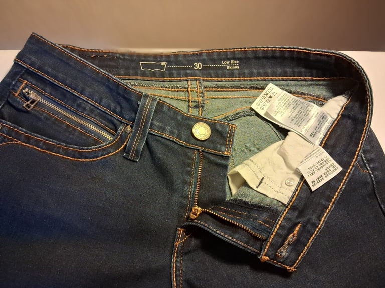Levis ladies jeans 