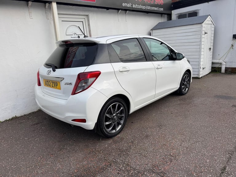 2012 Toyota Yaris 1.33 VVT-i Trend 5dr HATCHBACK PETROL Manual