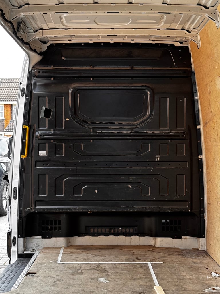    🛠️ VW Crafter 2022 Rear Bulkhead Panel – good Condition