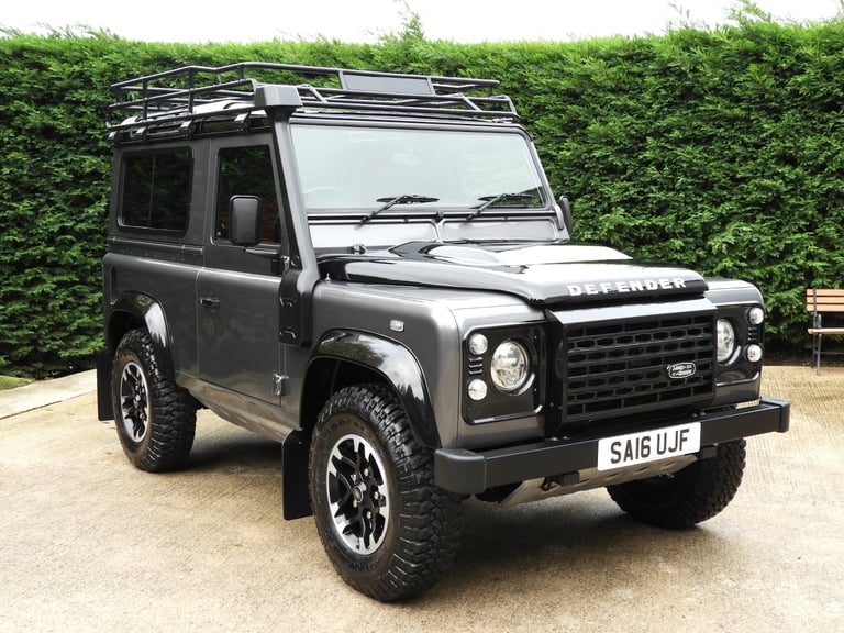 image for 2016/16 LAND ROVER DEFENDER 90 2-2TDCI LIMITED EDITION ADVENTURE S/W IMMACULATE