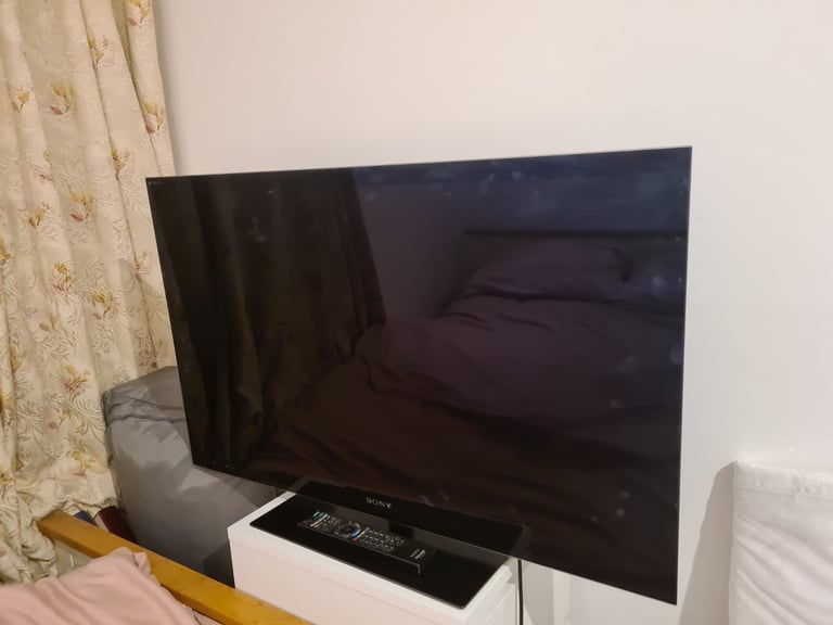 40” Sony Bravia KDL-40NX713 3D full HD Digital LCD TV