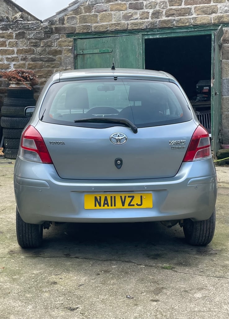 Toyota YARIS TSpirit, Silver Hatchback, 2011, Spares or Repair MOT fail, 3 doors, only 92,000