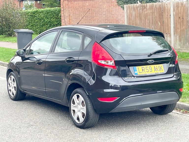FORD FIESTA 1.2 STYLE 5 DOOR FULL YEARS MOT LOW MILEAGE SERVICE HISTORY RELIABLE RUNNER 