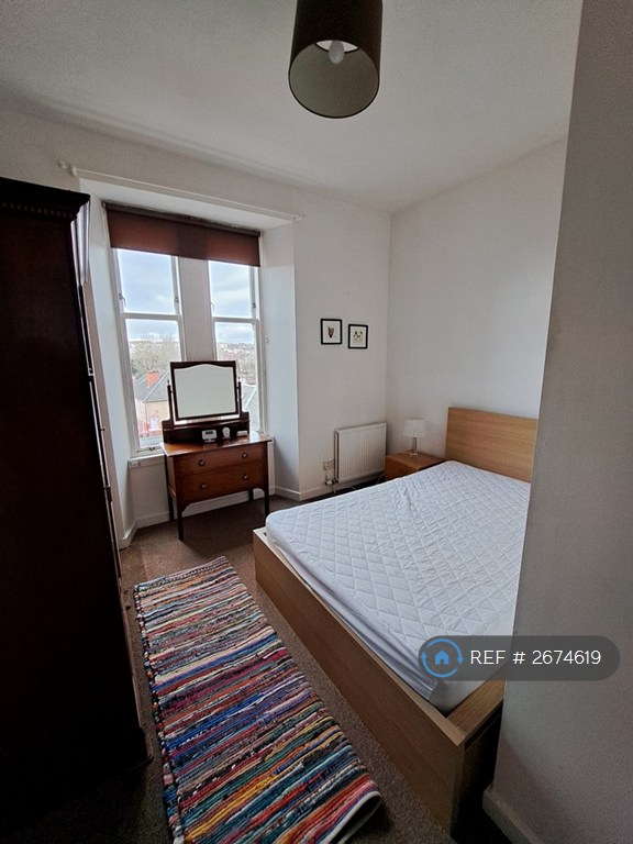 1 bedroom flat in Budhill Avenue, Glasgow, G32 (1 bed) (#2674619)