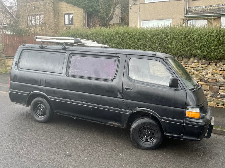 image for TOYOTA HIACE PANEL VAN 2.4D DIESEL LONG WHEEL BASE (LWB) BLACK