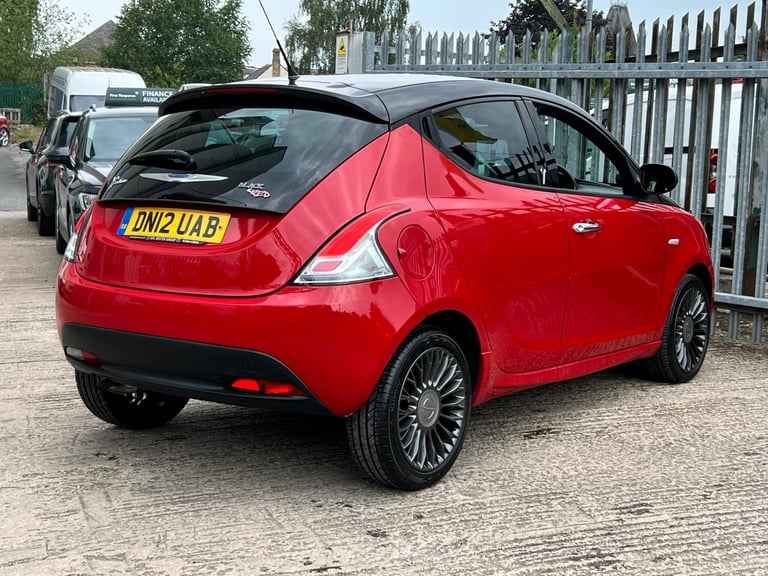 2012 Chrysler Ypsilon 1.2 Black and Red 5dr HATCHBACK PETROL Manual