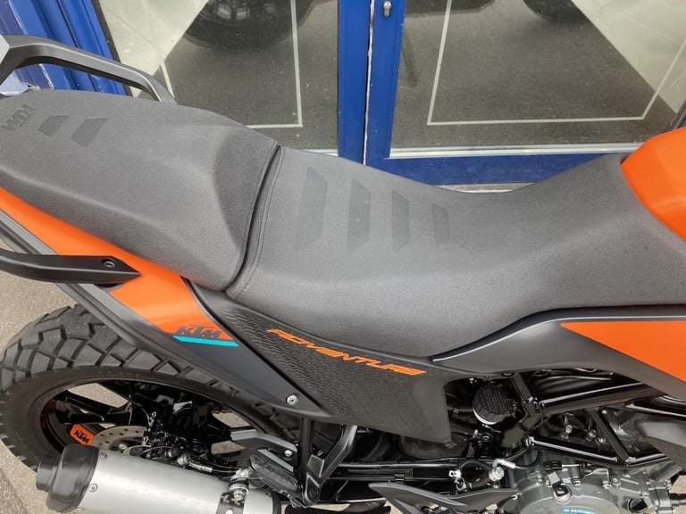 KTM 390 ADVENTURE - 2021 - STUNNING BIKE - ALLOY BASH PLATE - PEGS - BARKBUSTERS