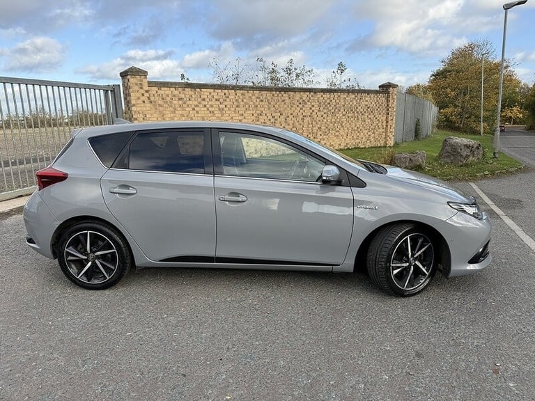 2018 Toyota Auris 1.8 Hybrid Design TSS 5dr CVT [Nav] HATCHBACK PETROL/ELECTRIC Automatic