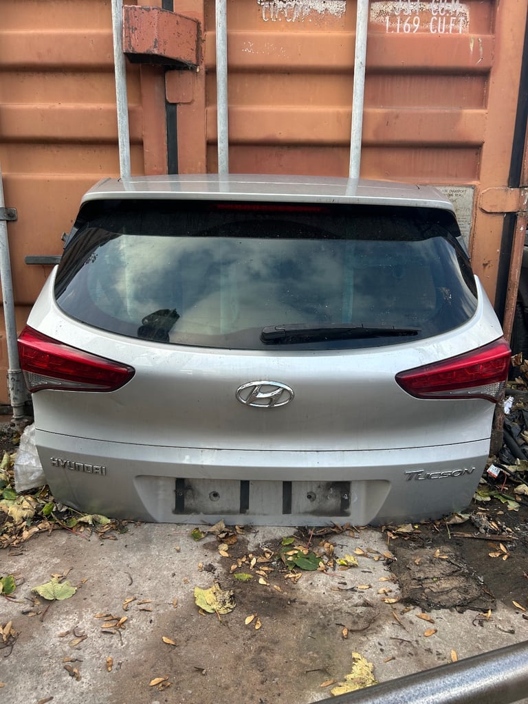 image for Hyundai Tucson Mk3 Boot lid Tailgate With Inner Tail lights 2015-2020