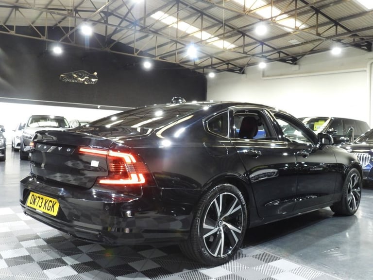 2023 73 VOLVO S90 2.0H T8 RECHARGE 18.8KWH PLUS SALOON 4DR PETROL PLUG-IN HYBRID